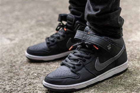 nike sb dunks mid